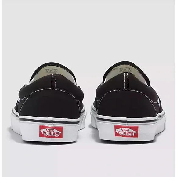 Vans WMNS Classic Slip-On BlackVN000EYEBLKSneakers